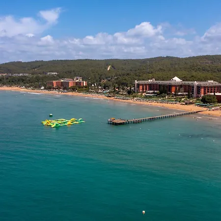 Aqi Pegasos 酒店 5*